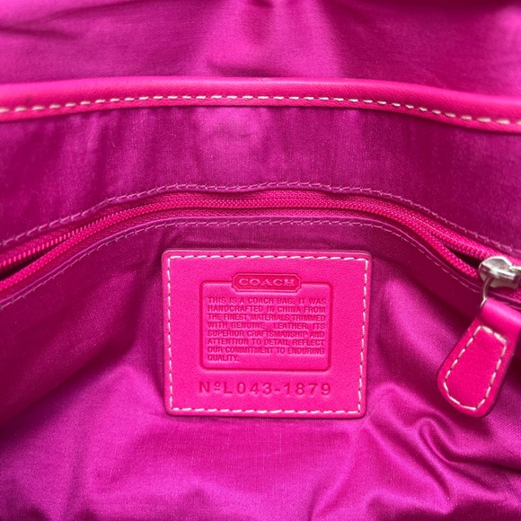 Barbie Summer - Hot Pink Vintage Coach Purse (2004) - Picture 6 of 6